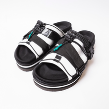 Load image into Gallery viewer, White Chunky sandals
